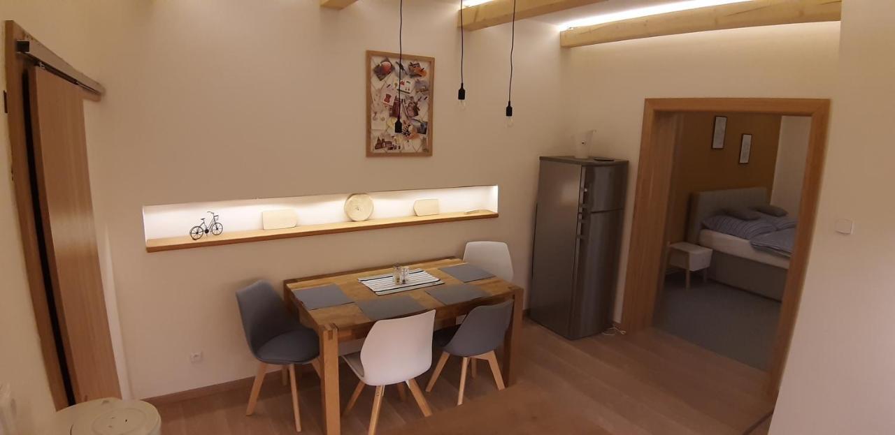 Three Apartment Františkovy Lázně エクステリア 写真