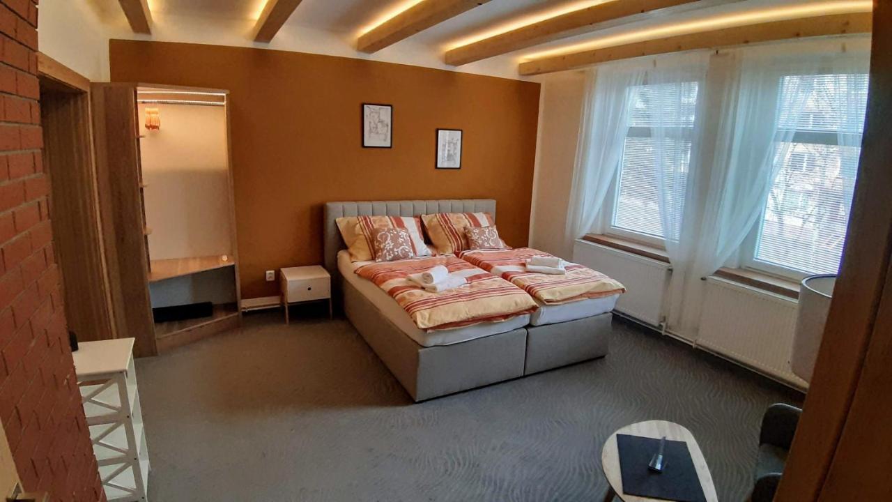 Three Apartment Františkovy Lázně エクステリア 写真